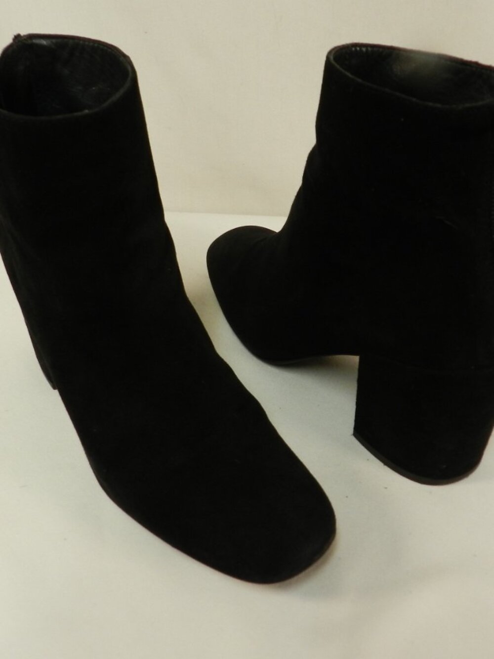 Stuart Weitzman Suede black ankle booties boots zip up Women Size Sz 7.5 M
